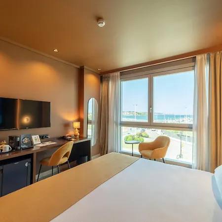 アバ プラヤ ホテル 4*